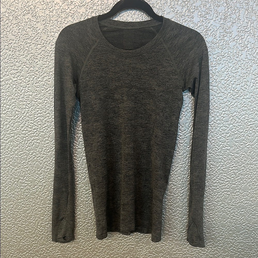 Lululemon Swiftly Long Sleeve Size 6